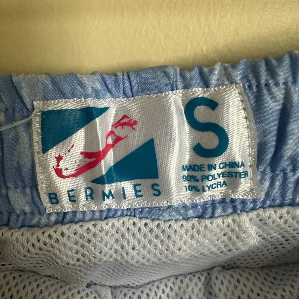 NWT Bermies Mens Small Classic Cut Blue Tribal Turtles Swim Trunks Mesh Lined 5”